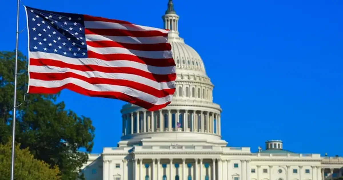 Посвідчення візи США як символ масштабного скасування віз